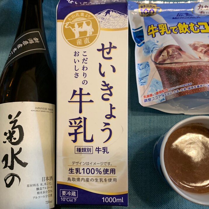 寝付きの悪い夜にピッタリ！ホットココアの日本酒割り